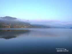 Ada Danau Surgawi di Pokhara, Nepal