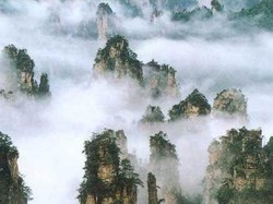 Ada Gunung Avatar di Zhangjiajie, China