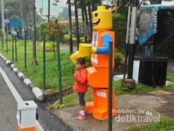 Ada Manusia Lego di Dago