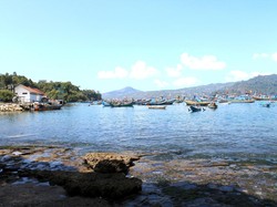 Ada Teluk dan Laut Indah di Pantai Popoh, Jawa Timur