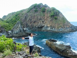 Aduhainya Tetangga Selong Belanak, Pantai Semeti