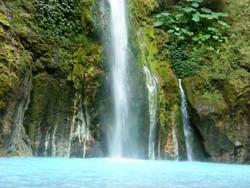 Air Terjun Dua Warna di Sibolangit, Pesona Sumatera Utara