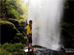 Air Terjun Lubuak Bulan, Kecantikan Tersembunyi di Sumbar
