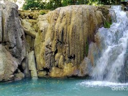 Air Terjun Tesbatan, Oase Tersembunyi di Kupang