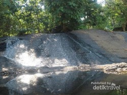 Air Terjun Tumpang Dua yang Tersembunyi di Kotabaru, Kalsel