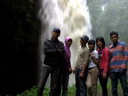 Ajaib! Ada Air Terjun Hangat di Jawa Timur