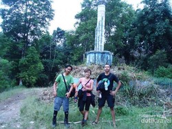 Ajaib! Danau Sebening Kaca di Kaki Gunung Kerinci