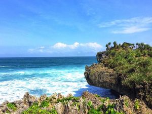 Akhir Pekan di Gunungkidul, Coba Bersepeda di Pantai Krakal