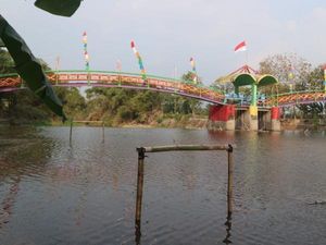 Akhir Pekan di Klaten, Ada Jembatan Pelangi!