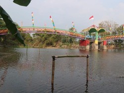 Akhir Pekan di Klaten, Ada Jembatan Pelangi!