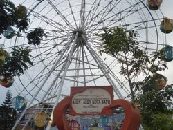 Akhir Pekan, Habiskan Malam di Alun-alun Kota Batu