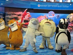 Akhir Pekan Ketemu Penguin Lucu