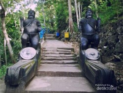 Alunan Merdu Gua Gong di Pacitan
