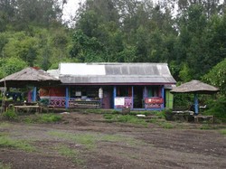 Api Biru & Bertaruh Nyawa di Kawah Ijen