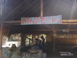 Arak Buatan Flores, Bisa Dibakar!