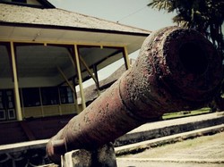 Asal-usul Batu Kelam yang Misterius dan Kesultanan Sintang