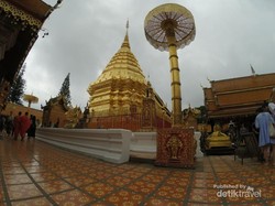 Asyiknya Berkeliling Chiang Mai dengan Songthaew