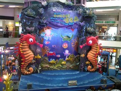 Asyiknya Bertemu Biota Laut di Mal