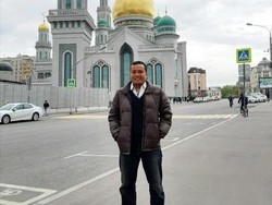 Asyiknya Tarawih Keliling di Mantan Negeri Komunis