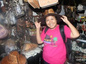 Ayuk Berbelanja di Pasar Hamadi Jayapura