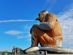 Banjarmasin, dari Patung Bekantan Hingga Pasar Terapung