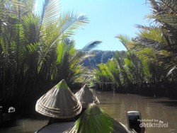 Barisan Bukit Kapur Mempesona di Rammang-rammang