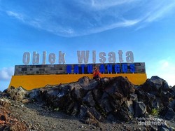 Batu-batu Angus yang Tak Biasa