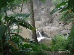 Batu Dengan Mitos Cinta di Pemalang