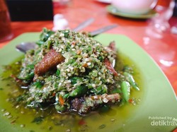 Bayangkan Buka Puasa dengan Kuliner Ayam Cobek yang Menggiurkan Ini