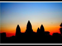 Begini Dahsyatnya Sunrise di Angkor Wat