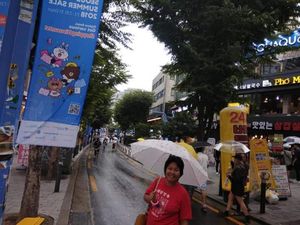 Begini Hiruk Pikuk Kawasan Hongdae Seoul, Apa Istimewanya?