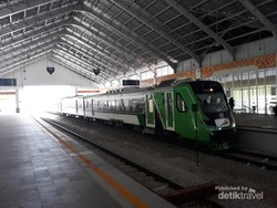 Begini Nyamannya Kereta Bandara Minangkabau