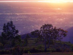 Begini Pemandangan Jayapura dari Tugu Mac Arthur