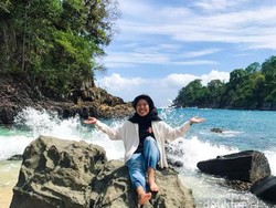 Begini Pesona Alami Pantai Batu dan Teluk Ijo Banyuwangi