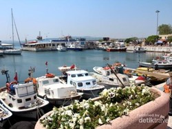 Begini Rasanya Sebrangi Eropa ke Asia Lewat Laut Aegean