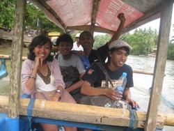Begini Serunya Basah-basahan di Green Canyon, Jabar