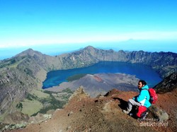 Beginilah Kecantikan Gunung Berapi Tertinggi Kedua di Indonesia