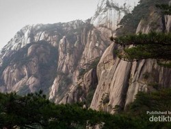 Begitu Magis, Pegunungan Huangshan China Ini