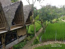 Belajar Kerajinan Bambu di Omah Yudhi Temanggung