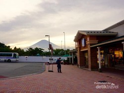 Belanja Sambil Lihat Gunung Fuji, Siapa yang Mau?