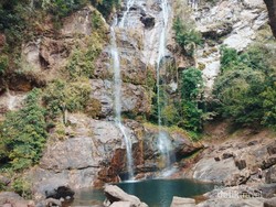 Belum Banyak Orang Tahu, Air Terjun Cantik di Flores