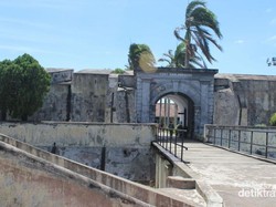 Benteng Marlborough Megah di Bengkulu