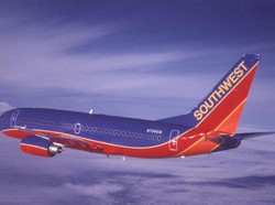 Berbelahan Dada Rendah, Penumpang Pesawat Diomeli