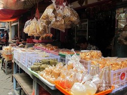 Berburu Jajanan khas Imlek di Pasar Lama Tangerang