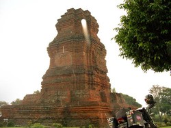 Berkendara Menjelajahi Candi-candi Bersejarah di Jawa Timur