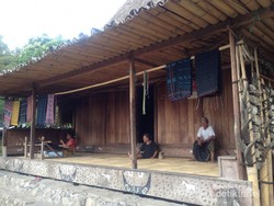 Berkunjung ke Kampung Megalitikum di Flores