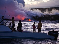Berlayar di Antara Muntahan Lava Panas, Berani?