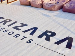 Berlayar di Laut Jakarta dengan Kapal Pinisi? Bisa Kok