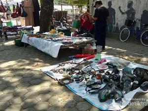Bernostalgia di Pasar Legi Klaten, Unik!