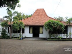 Bertamu ke Rumah Masa Kecil SBY di Pacitan
